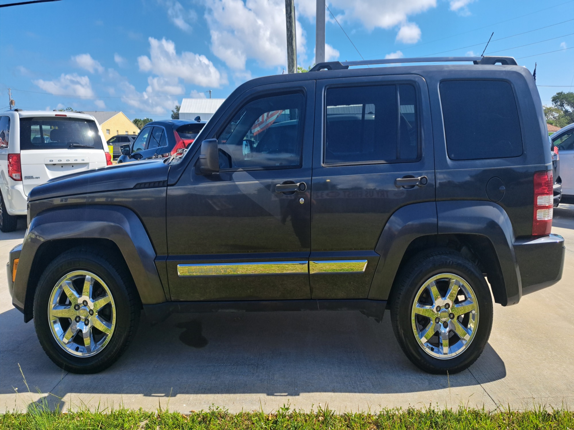 photo of 2011 Jeep Liberty Limited 2WD